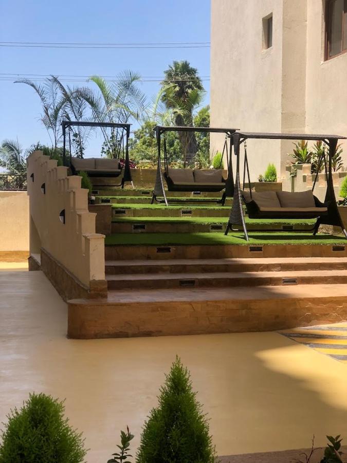 Kandiz Queendom Nairobi Buitenkant foto