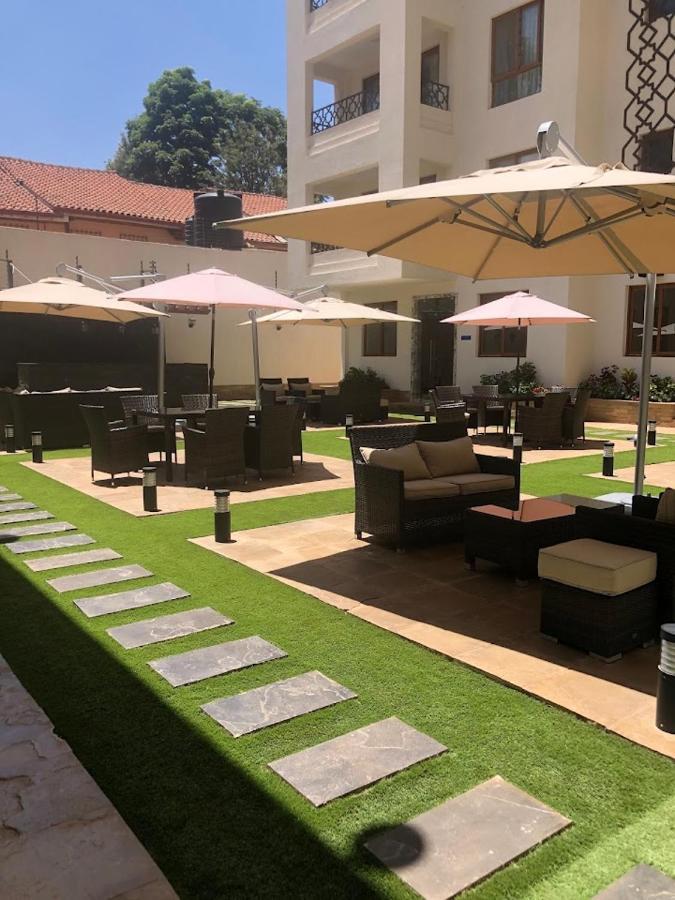 Kandiz Queendom Nairobi Buitenkant foto